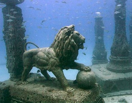 Underwater, Cleopatra’s Palace, Alexandria, Egypt